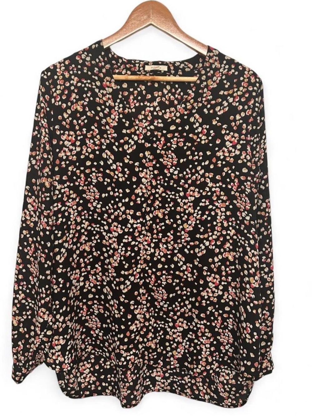 Pleione Women's Size XL split-neck ditsy confetti petal print blouse